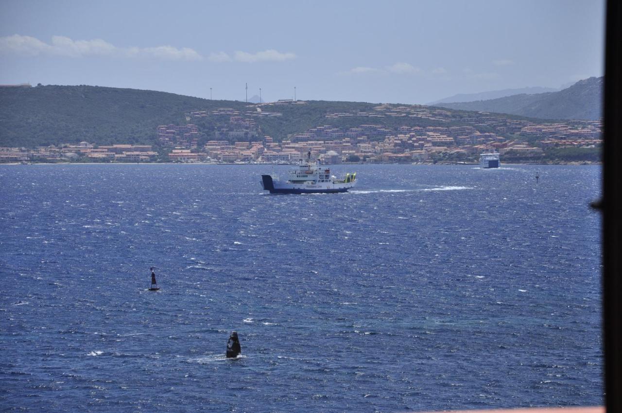 Appartamentino Panoramico...Con Finestra Sul Mare! La Maddalena  Dış mekan fotoğraf