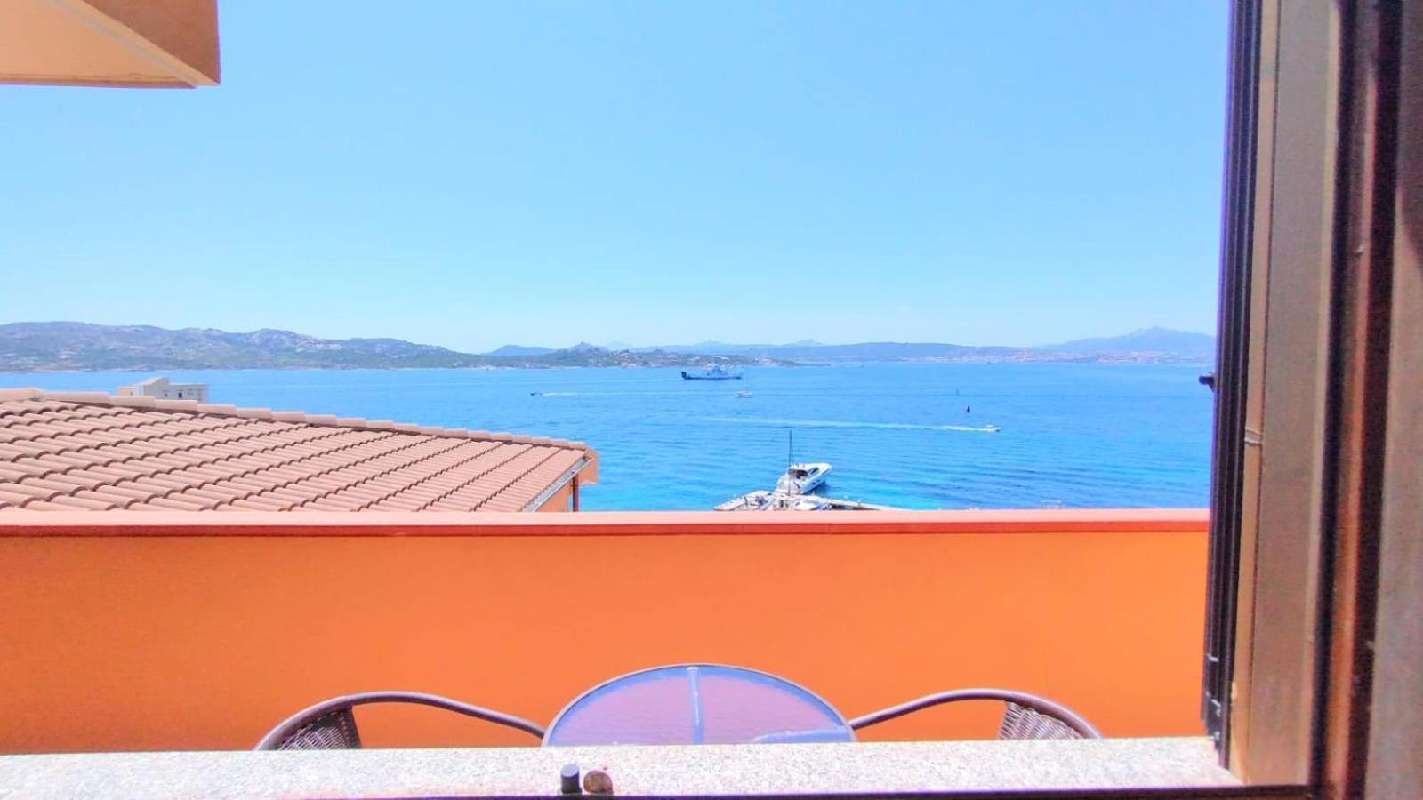 Appartamentino Panoramico...Con Finestra Sul Mare! La Maddalena  Dış mekan fotoğraf