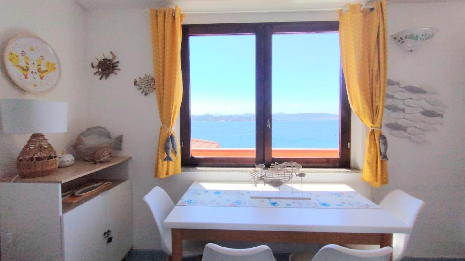 Appartamentino Panoramico...Con Finestra Sul Mare! La Maddalena  Dış mekan fotoğraf